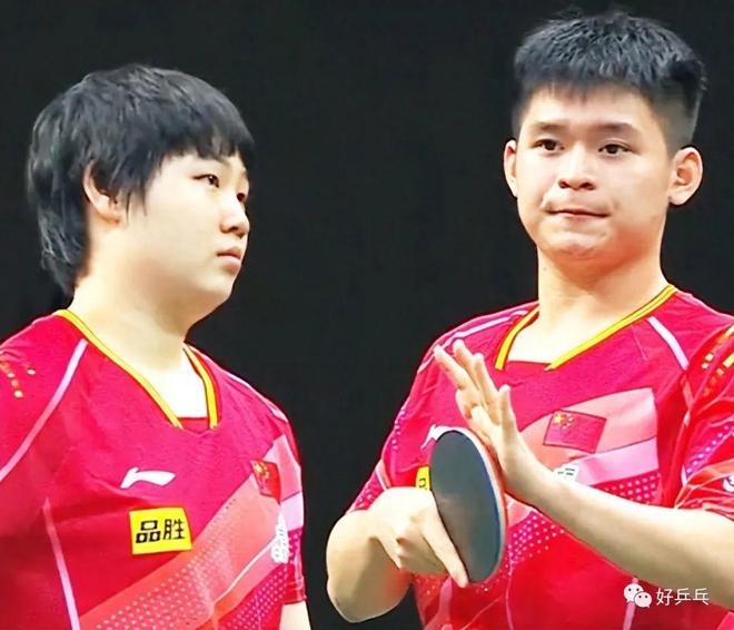 他在攻防两 他在攻防两