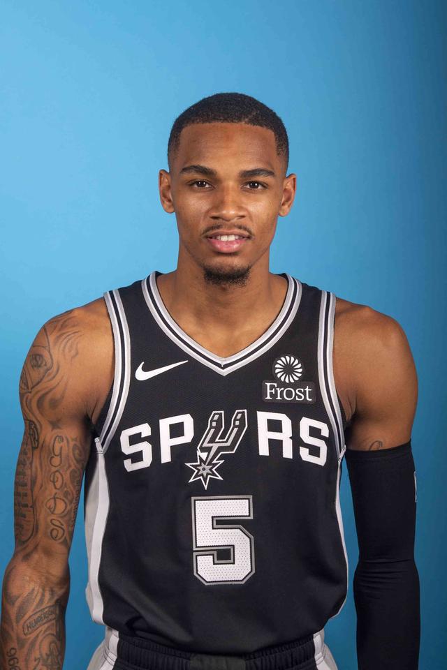 在进攻端 在进攻端