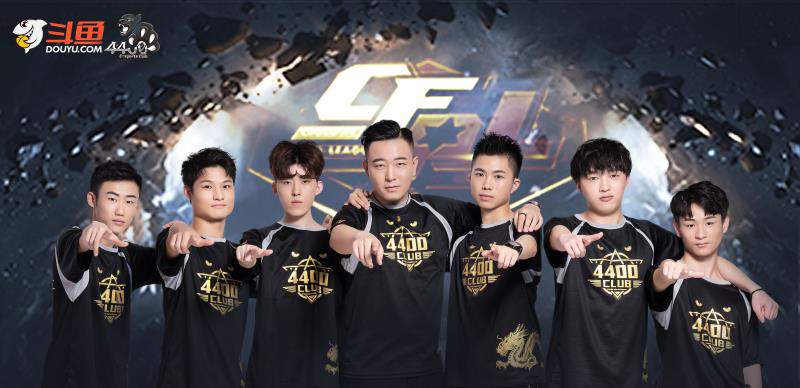 中国队则以 中国队则以